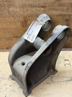 Automann M21456 Front Leaf Spring Hanger For Great Dane Hutch Trailer 7600 9600