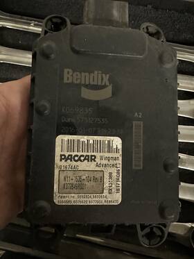 N11-1535-104 Bendix N28-1019-102 Paccar Wingman Advanced Rev B K107249r001