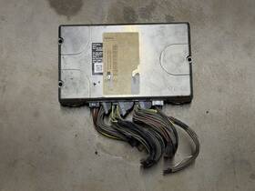 Q27-6040-1901 Bendix Oem Peterbilt Abs Control Module K058047 Untested