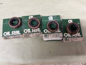 7432 Chicago Rawhide Cr Seal Lot Of 4 9w Ftftread The Listingftft Look At Photos