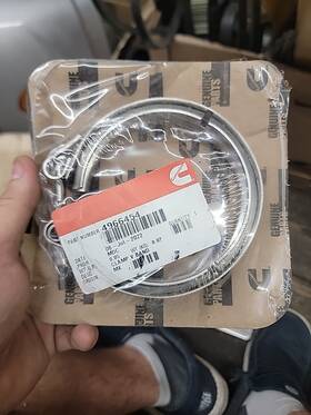 4966454 Cummins Oem Clamp-v Band 4966454 Cummins Oem Clamp-v Band