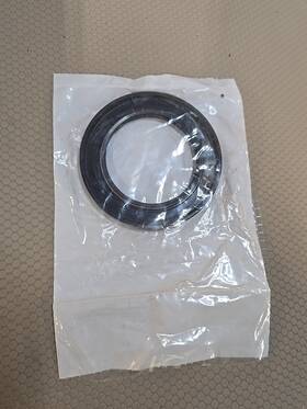 Dana 4205154 New Spicer Oil Seal
