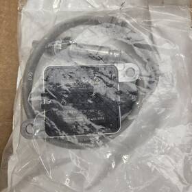 Ea0121536728 Detroit Diesel Genuine Exchange Nox Sensor Freightliner Cascadia