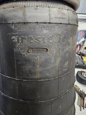 Firestone W01-675-9291 W01-675-8180 Rolling Lobe Air Spring Shock Suspension New