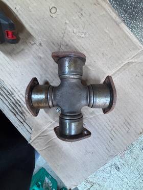 Fleetcraft 279x U Joint 9w. No Hardware