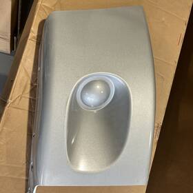 21-27739-005 Freightliner Right Side Bemper End 21-27739-005 Freightliner Right Side Bemper End