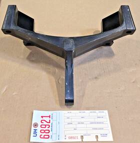 22-81442-000 Freightliner Brkt Supt Dwf Frame Rail Ctr For