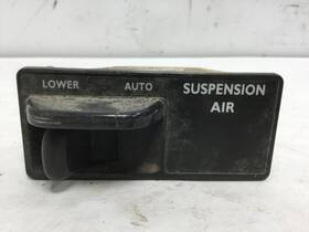 3235-389h Freightliner C120 Century Suspension Dash/console Switch - Used P/n 3235389h