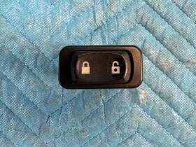 Freightliner A06-30769-026 Oem M2 112 Unlock /lock Door Rocker Switch 2023