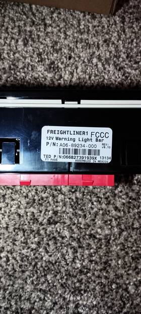 A06-89234-006 Freightliner Rv Mesaage Bar 12v Diesel . Used In Good Working Condition