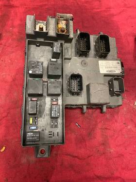 A0675982003 Freightliner Fuse Box A06 75982 003 Sam Chassis 10 Frt Vin # Ar8716 A0675982003 Freightliner Fuse Box A06 75982 003 Sam Chassis 10 Frt Vin # Ar8716