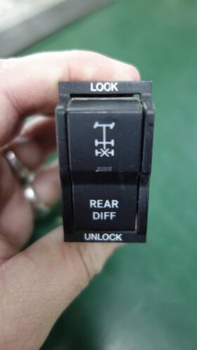Freightliner A12-26539-003 Rear Diff Lock Switch
