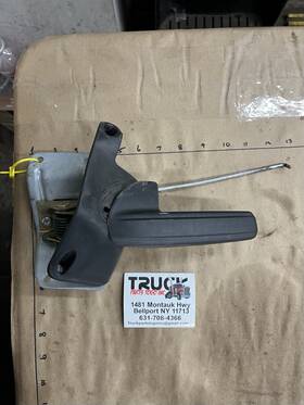 Freightliner A18-71234-001-00 Exterior Door Handle Assembly Used - P/n