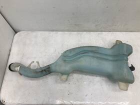 A22-72448-000 Freightliner 2008-2025 Cascadia Windshield Reservoir - Used P/n A2272448000 A22-72448-000 Freightliner 2008-2025 Cascadia Windshield Reservoir - Used P/n A2272448000
