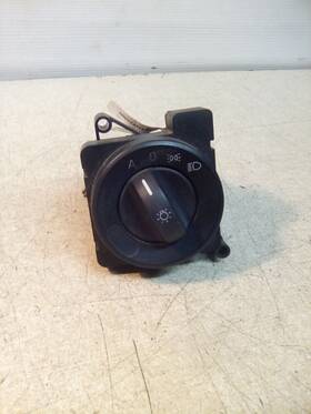 A66-07689-004 Freightliner Headlight Switch