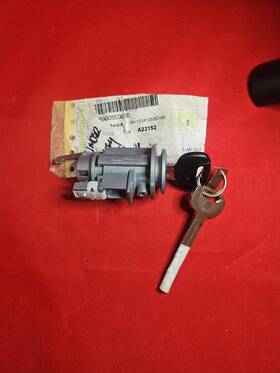 Hino 69005e0630 258-268 Ignition Key Lock Cylinder Set With 2 Keys