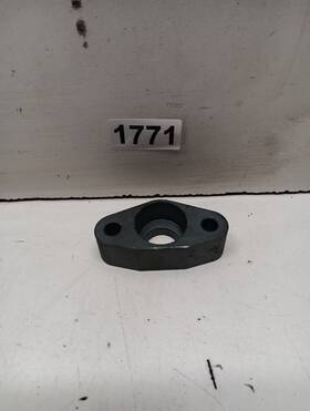 1825667c1 International Navistar Turbocharger Oil Drain Flange #1771
