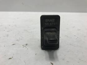 2007306c1 International 9400 Engine Brake Level Dash/console Switch - Used P/n 2007306c1 International 9400 Engine Brake Level Dash/console Switch - Used P/n