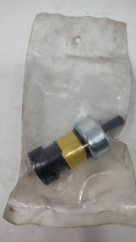 2042478c2 International Switch Low Pressure Air Brake Genuine Oem New