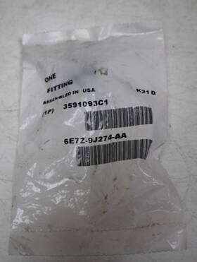 International 3611337c2 One Fitting 3591093c1 K21d