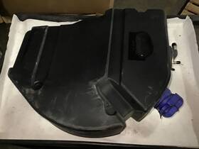 International 4061204c92 Tank Def Assembly 9 Gallon 4353002c92 4214517c93 4086713c1