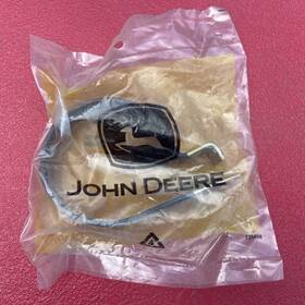 R113434 John Deere Clamp