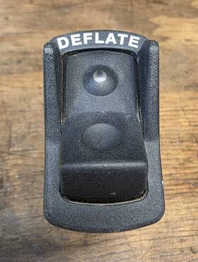 Kenworth G90-1001-2 Used Deflate Switch