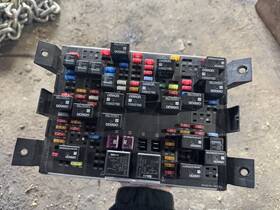 Kenworth P27-1164-003 Paccar Fuse Relay Box