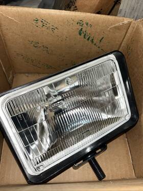 B155090 Komatsu 155090 Genine Headlamps 24volt 71209