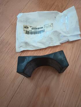 Mack 2096-1360215 Truck Parts Genuine Nos Isolator
