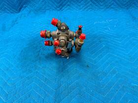 20qe3409 Mack Anthem Air Brake Foot Valve 2023 Oem