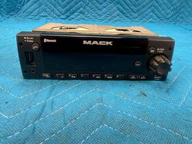 23728237 Mack Anthem Radio Dea 710 2023 Oem 23728237 Mack Anthem Radio Dea 710 2023 Oem