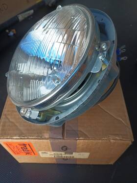 2m046p3 Mack Truck Parts Genuine Nos Headlight Housing Bulb