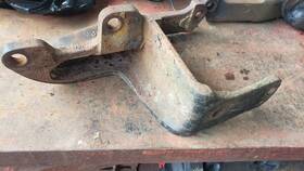 Mack 6qe455-p4 Brake Chamber Mounting Bracket For Vintage 50-65k Rears
