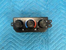 84745478 Mack An64t Climate Temperature Control Unit 2019 Oem