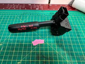 Mitsubishi 17d203 2010 Mitsu Fuso Fe180 180 Turn Signal Light Stalk Oem Pass Up