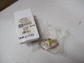 Napa 39133 F19 Nos Genuine Expansion Valve 217133 /