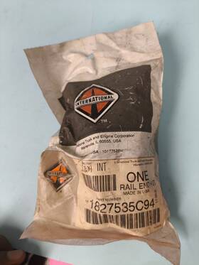 1827535c94 Navistar International Genuine Kit Oil Rail End Plug
