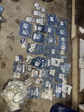 1664754 Paccar Massive Haul Of Oem Gaskets And Bolts