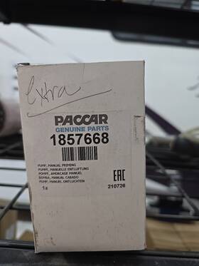 Paccar 1857668 Fuel Priming Pump Manual