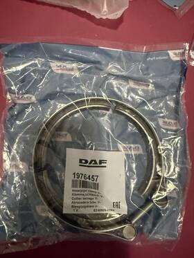 Paccar 1976457 Daf V-clamp