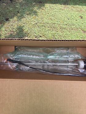 212600aa Paccar Sending Unit. Level Sensor