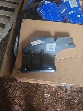 M11-6346 Paccar Peterbilt Bracket Frame Front