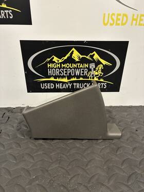Paccar S60-1450-721 Kenworth Trim - Push Button Right Side P/n Tag# 16535