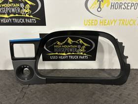 Paccar S64-6178-100d1s1 Peterbilt 579ev - Instrument Cluster Bezel P/n #17073