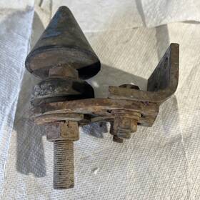 13-02533 Peterbilt 359 Hood Alignment Locating Pin Bracket P/n