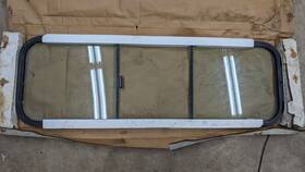 Peterbilt 20-17020-001s New Old Stock Sliding Rear Cab Window Cr Laurence / Paccar