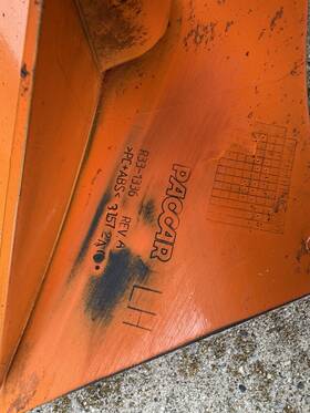 R33-1336 Peterbilt 579 Used Fairing-a-pillar Vane R33-1336 Peterbilt 579 Used Fairing-a-pillar Vane