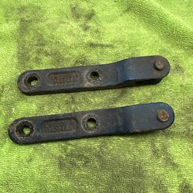 L11-6239 Peterbilt Genuine Bracket-tilt Assist Oem Used Both Sides T680