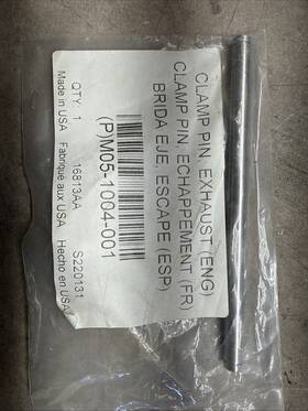M05-1004-001 Peterbilt Pin Isolated Exhaust